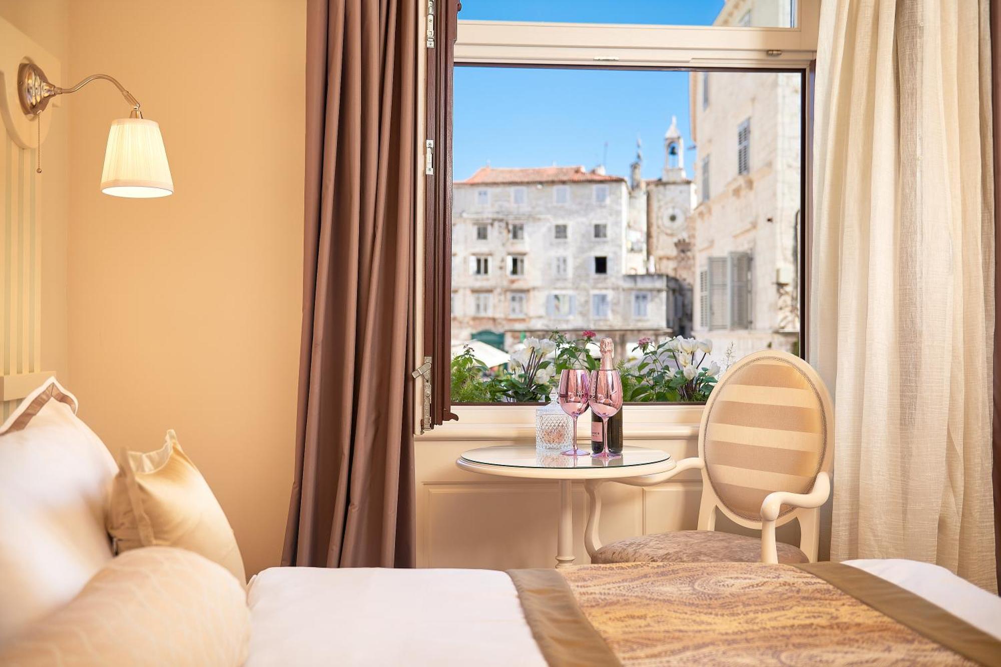 Piazza Heritage Hotel Split Rom bilde